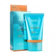 Легкий зволожуючий крем AHC Natural Perfection Moist Sun Cream SPF50 +/PA ++++